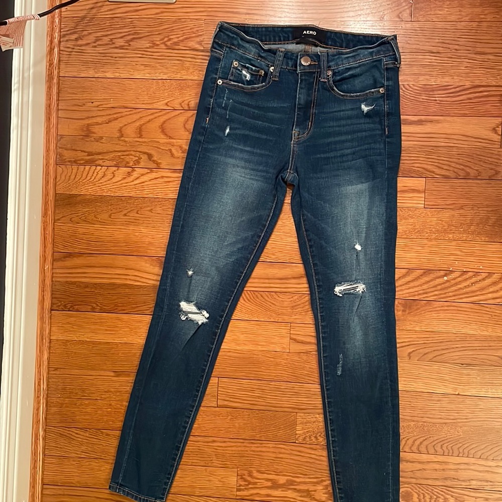 Aeropostale skinny jeans Sz 4Reg. EUC no rips tears or stains